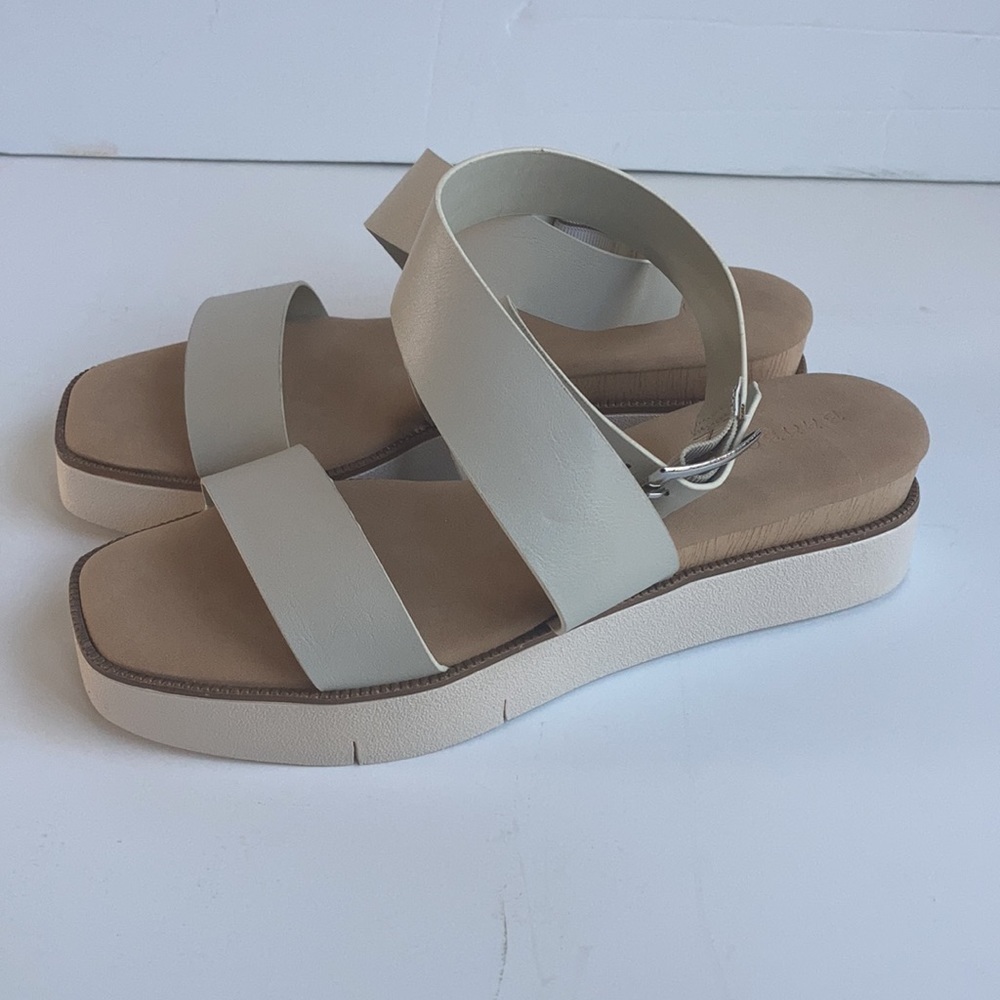 Eleanor Bamboo neutral wrap sandal cream colored buckle - Picture 4 of 13